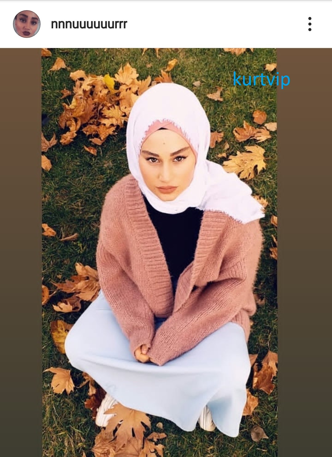 Türbanlı Nur